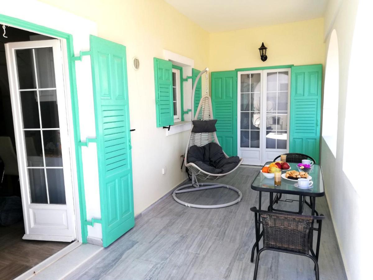 Kamari Beach Houses With Balcony And Garden Εξωτερικό φωτογραφία