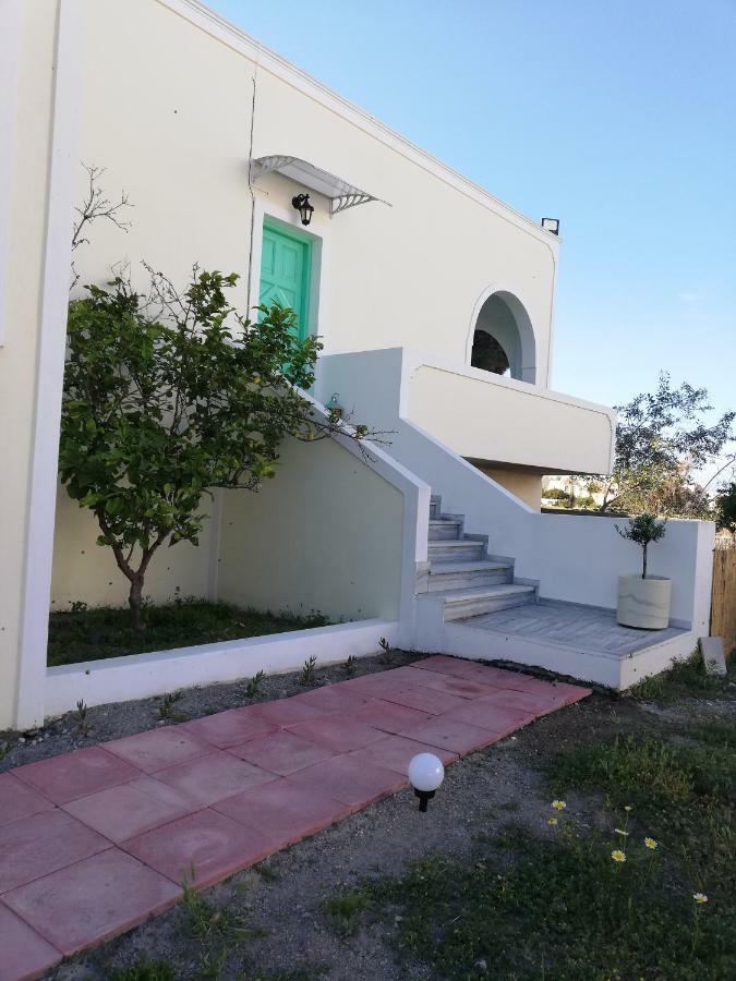 Kamari Beach Houses With Balcony And Garden Εξωτερικό φωτογραφία